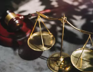 Начинается антимонопольный судебный процесс в сфере рекламных технологий, в котором Google стремится избежать разделения бизнеса.