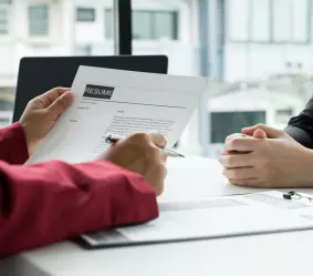 Необходимые навыки для разработки приложений с использованием искусственного интеллекта согласно отчету App Builder